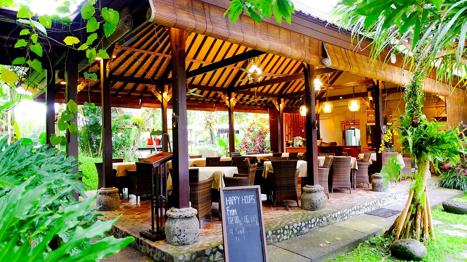 Bebek Tepi Sawah Restaurant & Villas Ubud  Ubud (Bali)