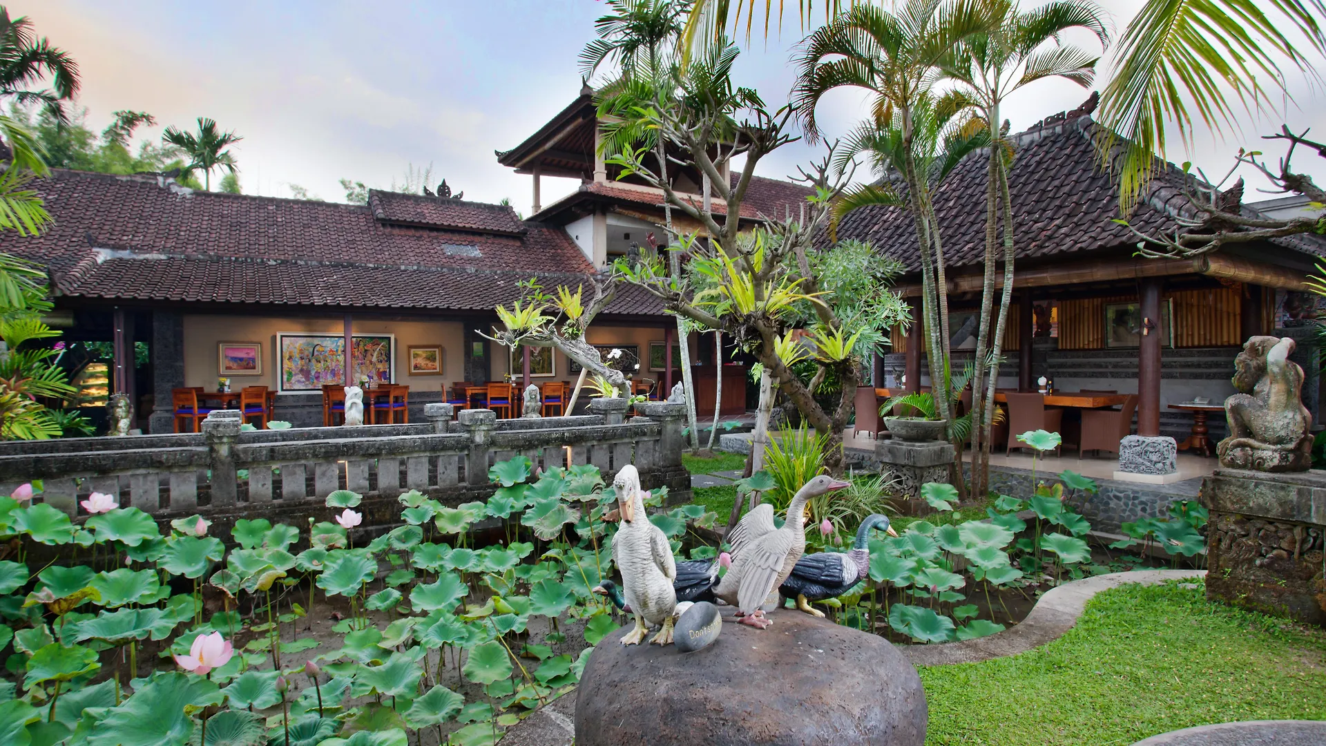 Bebek Tepi Sawah Restaurant & Villas Ubud Indonesien